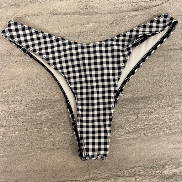 Gingham Bikini - Picture 4 of 5